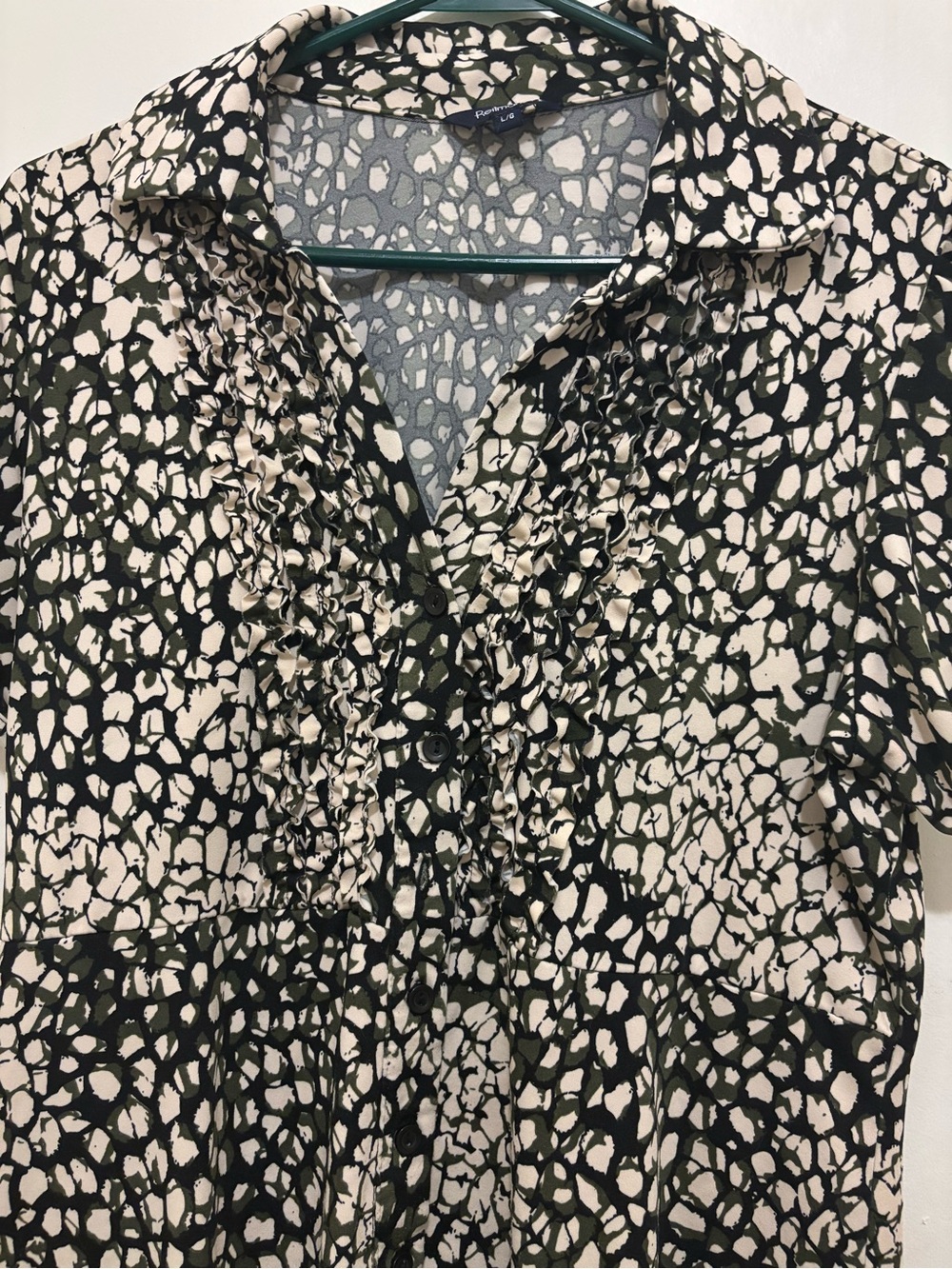 Reitmans Abstract Print Ruffle Button-Front Blouse Size Large - Picture 2 of 7